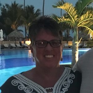 Meet your Posher, Marcia